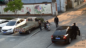 天坛■\快停下手里的操作！\浙江姑娘被民警团团围住…懵了