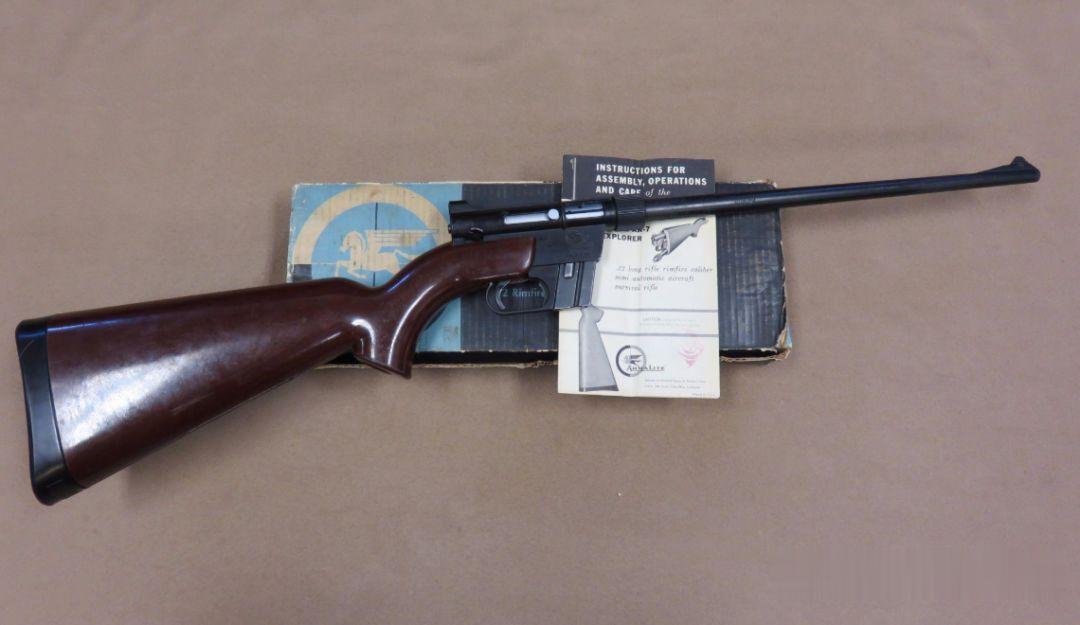 ■这支步枪能拆成两段收纳进枪托，还能在水面漂浮