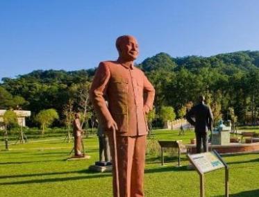 蒋介石|“浮厝”了四十五年的蒋氏父子灵柩，何日才能“奉安”故乡？