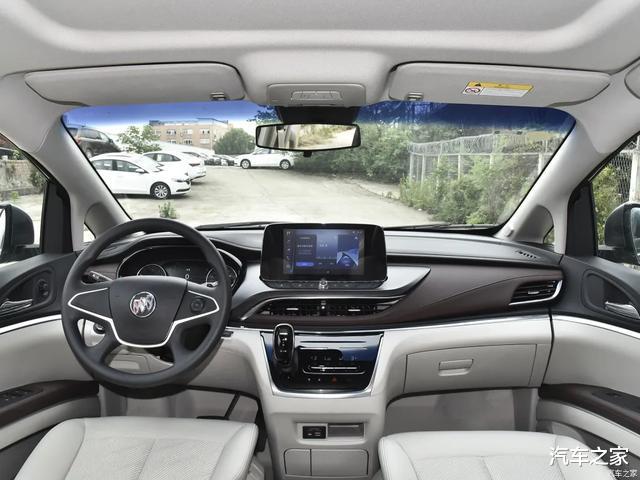 别克GL8|家用“埃尔法”!轴距超3米,空间还贼大!