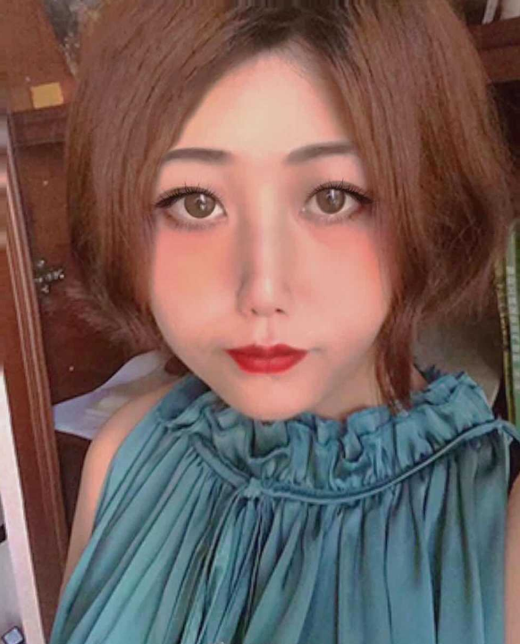 【乔碧萝殿下】乔碧萝彻底放飞自我，公开请求网友帮忙p图，看到最后一张：我要成榜一