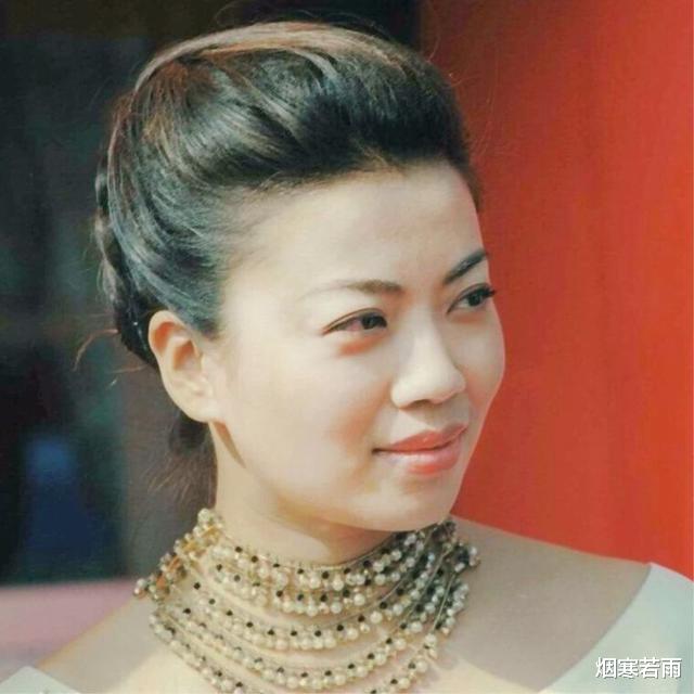 张也：她是23次春晚的\钉子户\，突然销声匿迹5年之久，原因让人难受