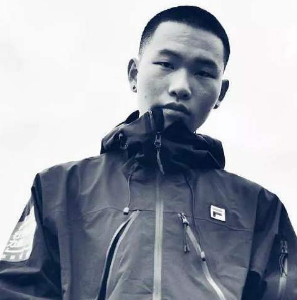 陈坤|陈坤突然官宣发文，我陈家小少爷100天了，儿子有弟弟啦