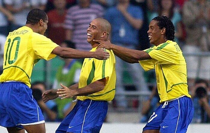 巴塞罗那|足坛5大三叉戟!巴西有3R组合,德国有三驾马车,荷兰有三剑客