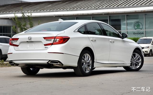 本田雅阁|雅阁为何能屡夺B级车销冠？除空间较大之外，它究竟还有什么优点
