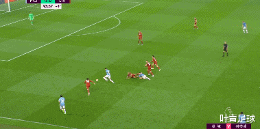 『利物浦』夺冠7天之后,利物浦0-4惨败!20分钟崩盘,渣叔一脸尬笑