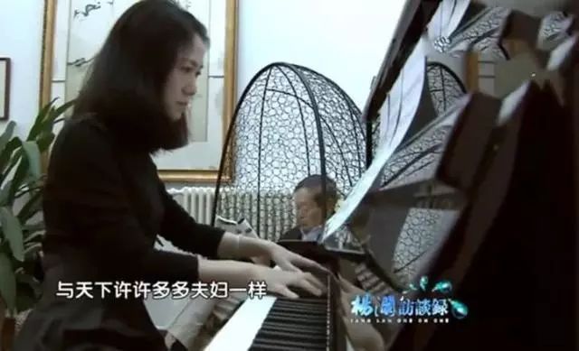翁帆|98岁杨振宁与44岁妻子近照曝光：翁帆这16年经历了什么？