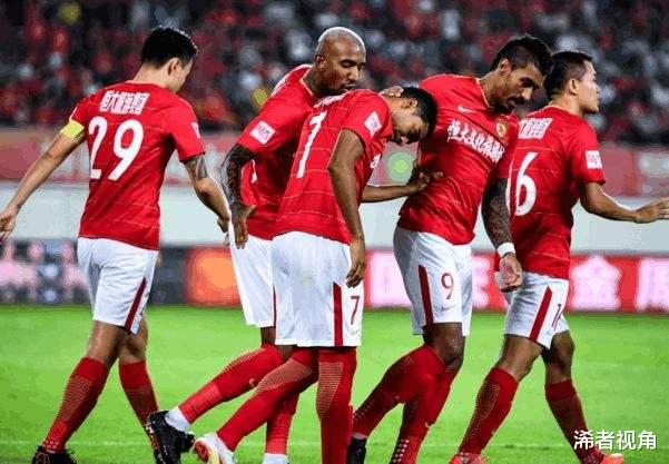 广州恒大■坏消息! 恒大备战新赛季遭受重大打击: 又1强援难回归, 冲击冠军悬了