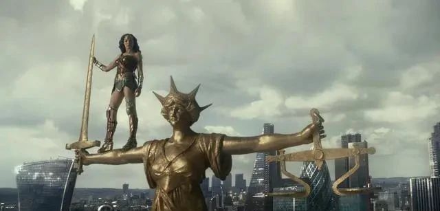 『漫威』漫威电影为何没有向超人一样无敌的超级英雄？