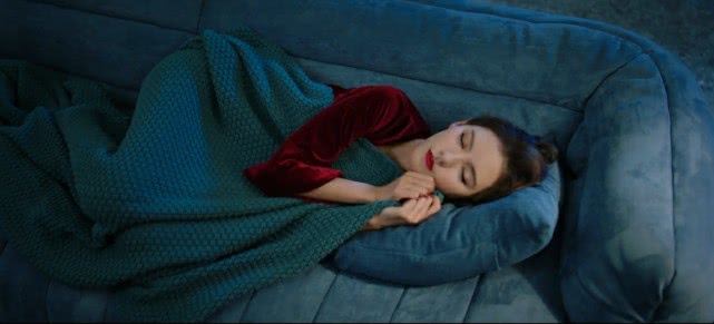 韫色过浓@韫色过浓:撒花,矜北和时韫终于接吻成功,他们真的太难了!