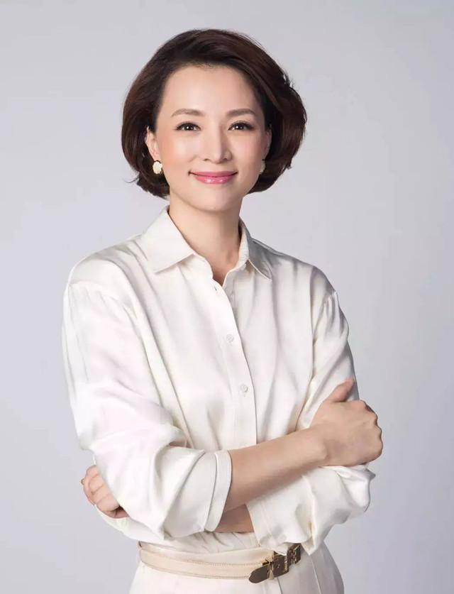 矿物油|董卿大方公开减肥方法，全身上下没用一丝赘肉，直言无需运动节食