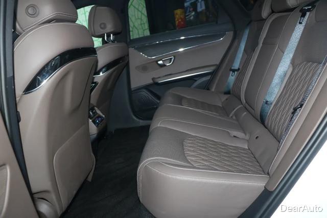 「比亚迪汉」静态体验比亚迪汉EV，多项“黑科技”加持，零百加速3.9秒