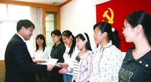 高校|他16岁上山大，37岁任山东大学校长，41岁提副部长级，今年57岁