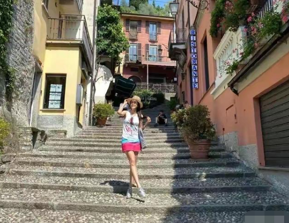 |晒晒莫文蔚德国的家，客厅装得像个大鸟笼，生活跟少女没区别