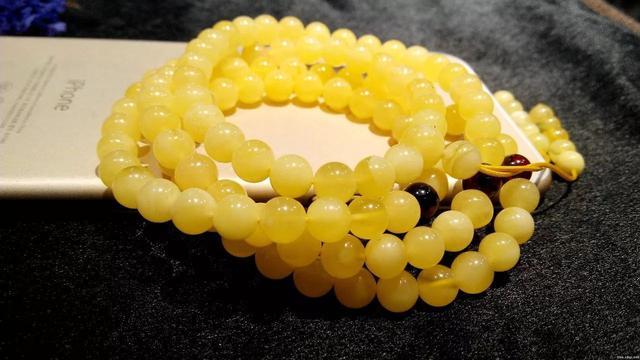 「玉雕」老玩家预判：这8类文玩手串会一直升值并火下去