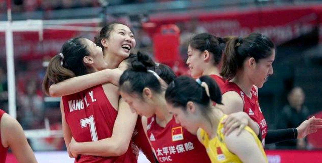 『朱婷』郎平评价朱婷惠若琪两任女排队长，两人差远了！