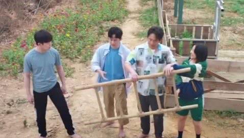 『张子枫』张子枫生理期坚持录先导片,无意看到她的保护措施,我怎么没想到?