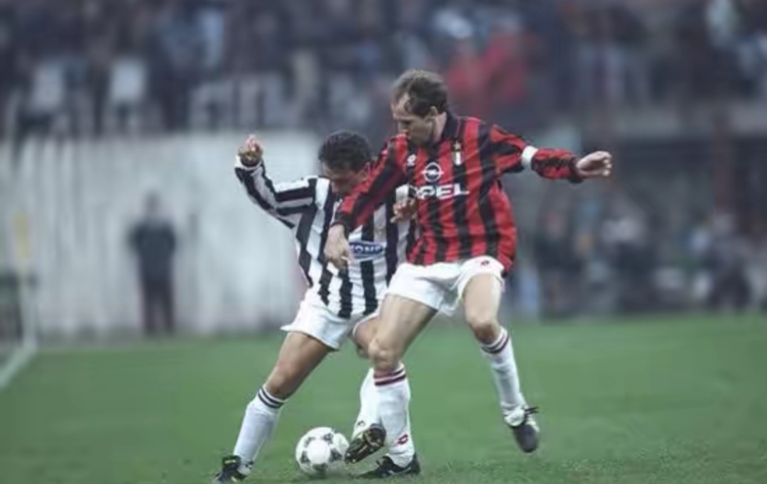 「红黑军团」盘点红黑军团AC米兰最佳11人