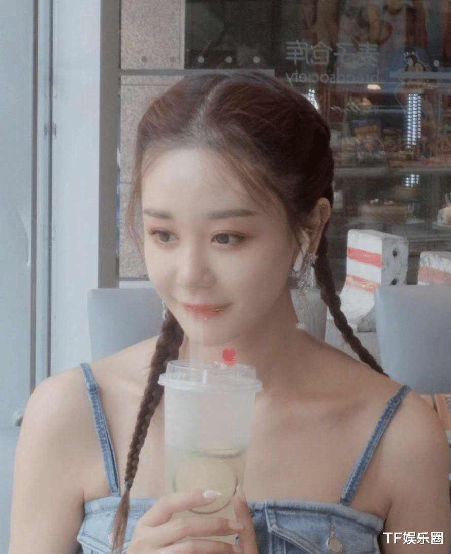 「海陆」海陆因不满歌词分配哭惨,金莎万茜在旁笑趴下,内心这么脆弱?