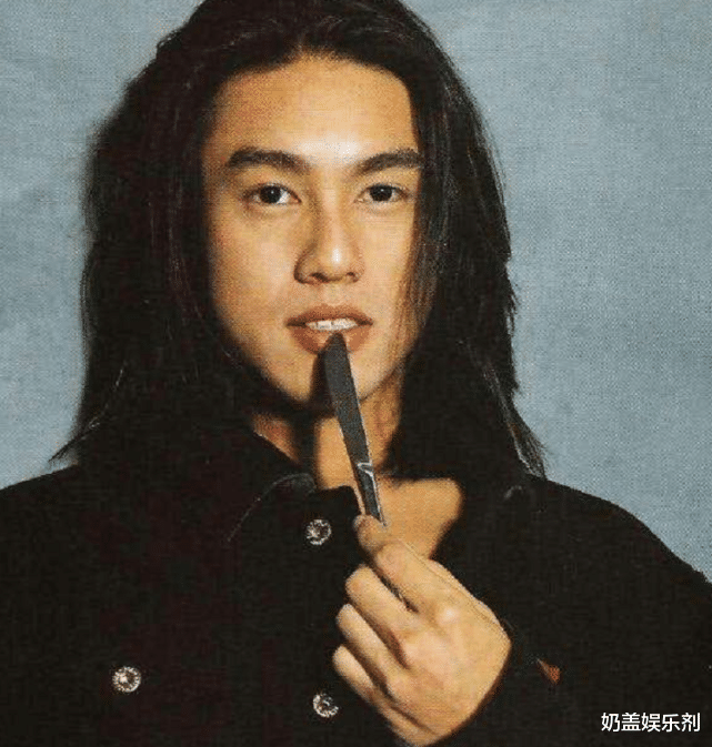 朱孝天|朱孝天重回颜值巅峰？41岁近照减肥成功，离油腻大叔越来越远！