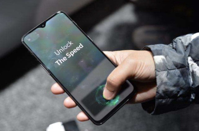 iPhone|为什么iphone不采用屏下指纹？是技术不够？其实是对未来布局