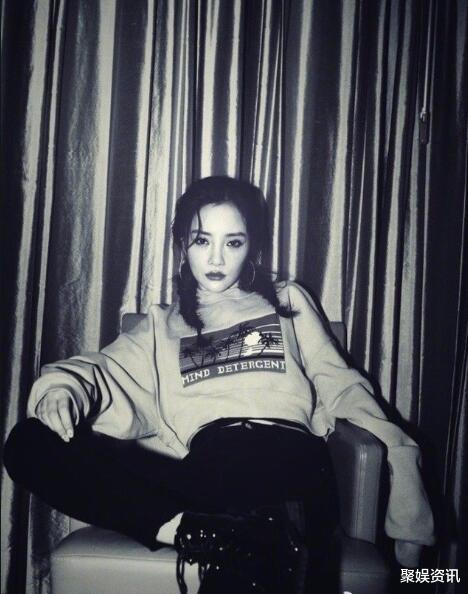 『李小璐』把自己拍成“烂片女王”，出道“22年”不温不火，如今却在抖音里火了