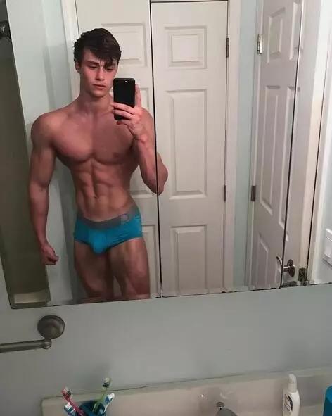 健身|从左边到右边，各位健友，你们觉得需要多久？