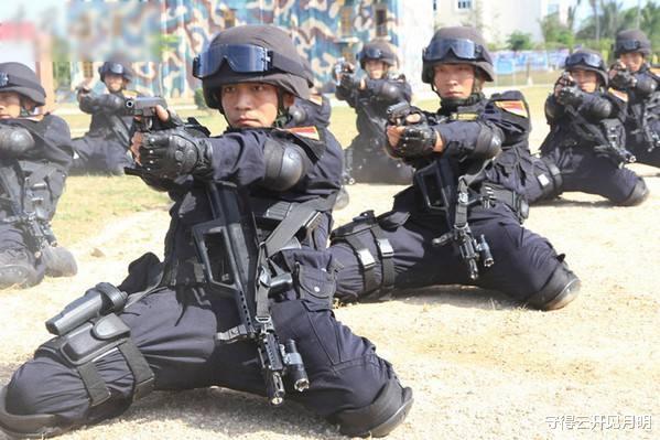 「」一旦爆发世界战争，美一天内可调兵90万，俄80万，中国数字吊打