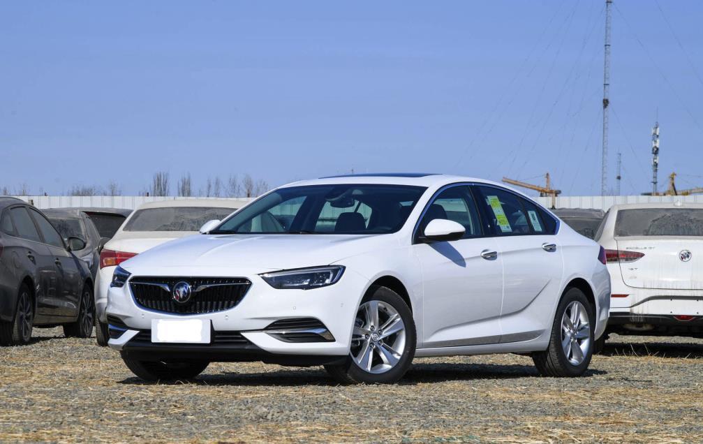 别克君威|对比丰田凯美瑞后，入手了别克君威，4200公里后车主说了实在话！