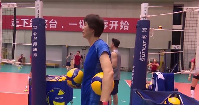 「郎平」最新！郎平透露奥运选拔标准，女排23岁黑马再获良机