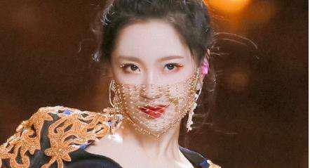 华晨宇@还没成团就忘了主题曲怎么跳?郑乃馨忘动作,王艺瑾跟不上!