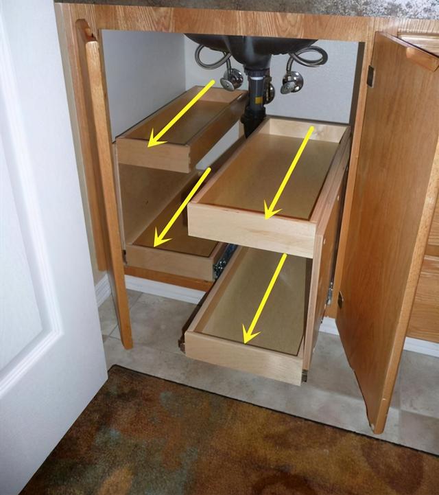 |厨房灶台水槽放拐角？鸡肋空间巧利用，台面多出放菜区 ，真棒！