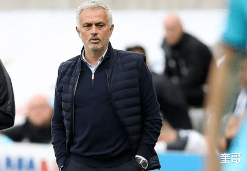 热刺|指挥热刺队3比0大胜对手后，最感激穆里尼奥的，是曼联球迷