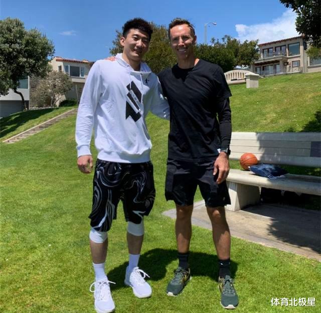 郭艾伦|孙铭微女友身高1米8长相却很可爱，谈和郭艾伦比较：差距还很大