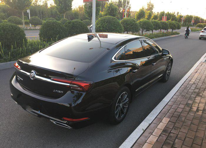 「别克君越」总算花23万拿下别克君越,提车90天,车主:这驾驶感受真没想到