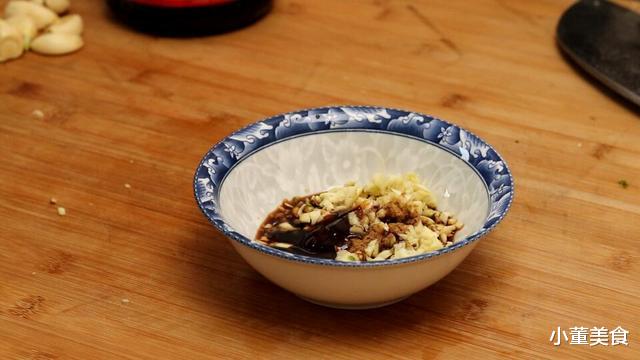 「茼蒿」失眠最怕这菜,2块钱一斤,三天两头吃一次,一觉睡到自然醒