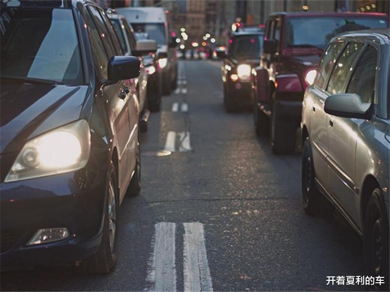 宝马|车速25码气囊爆开，车主左眼永久性失明，4S店：不会开车还讹人？