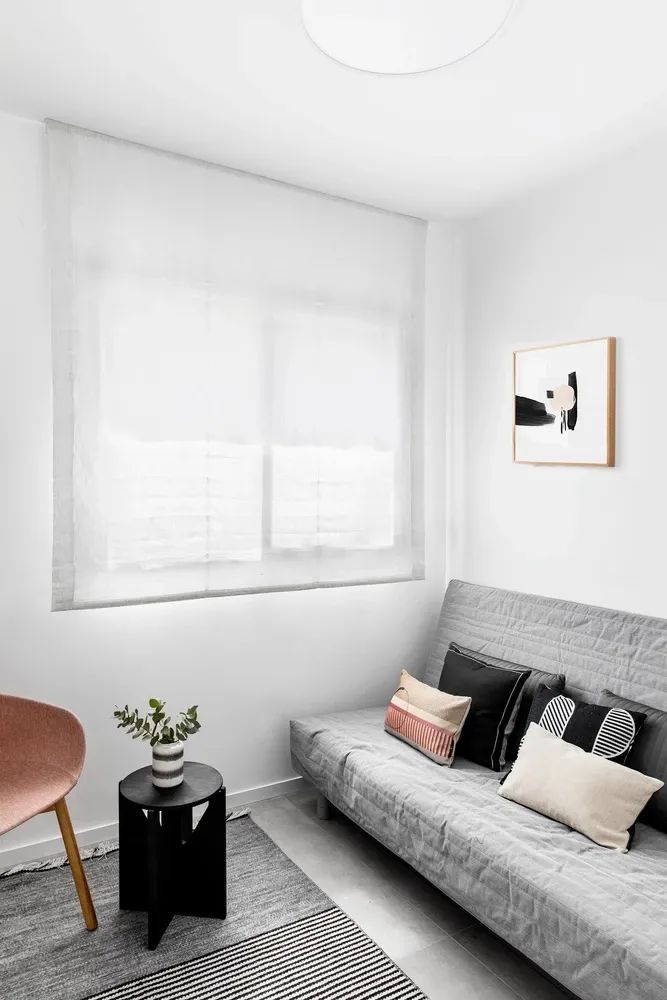 「」经典黑白+时尚跳色，时尚家居空间，看设计师如何玩出高级感！