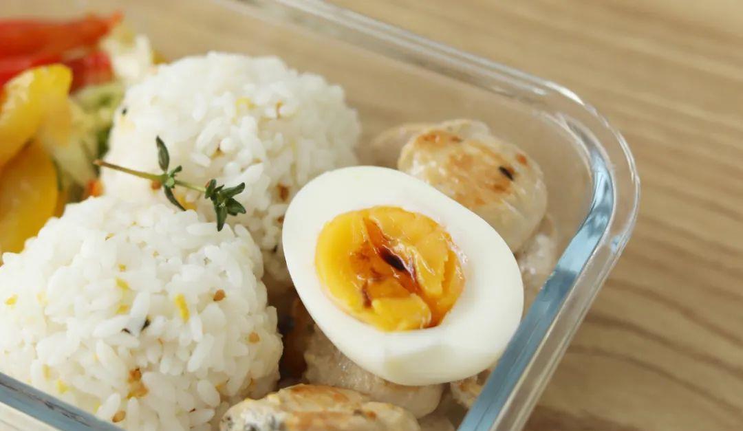 王大力|我真的不想继续吃30块一份的沙拉了！