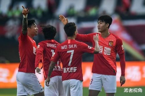 广州恒大@下午6点！恒大传来重大利好：梦幻三叉戟将重新集结, 上港夺冠悬了