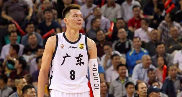 【胡卫东】胡卫东被誉为中国乔丹，而朱芳雨也是得分王，却不能与之相提并论