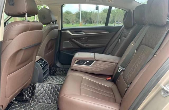 宝马5系|30岁错过了宝马三系,40岁不能再错过5系了,喜提宝马530LI领先型