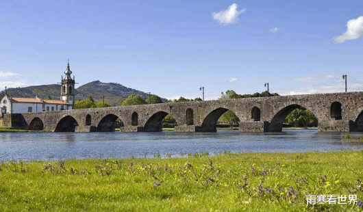 ：世界上唯一不下雨的城市，600年从未下雨，900万人仅靠一条河生活！