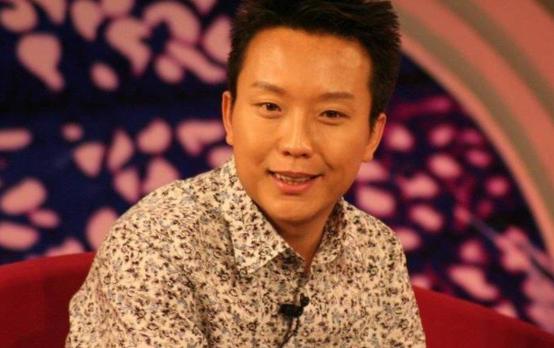 「李玉刚」李玉刚携乌克兰籍老婆上镜,颜值逆天,老丈人背景身份难以想象