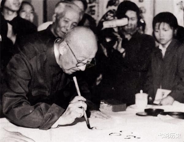 弋说历史|河南老汉无偿捐1136亿，生病想住高级病房，专家：自愿行为没补助