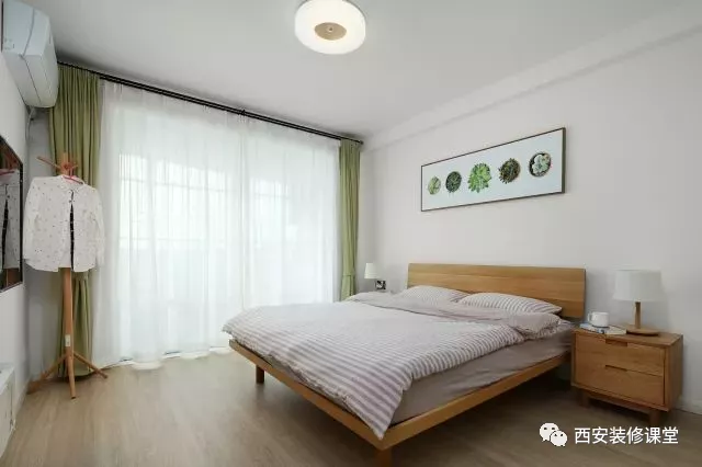 实木地板|100㎡三居老房无地暖，大白墙与木地板装出豪宅范