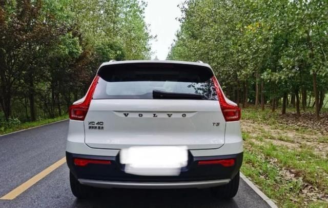 凯迪拉克|沃尔沃XC40和凯迪拉克XT4价格相仿,家用买哪个更合适?