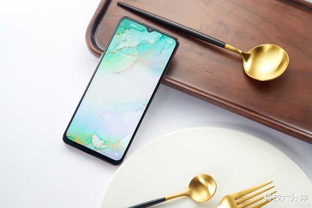 #oppo reno#从3399元跌至2699元！AMOLED屏+屏下指纹+4025mAh，网友：买早了