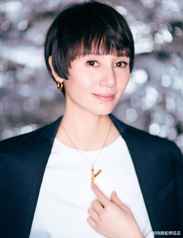 穿衣搭配|?脸上有这3个特征，你就是典型的“抗老脸”，年纪越大越耐看