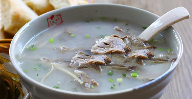 羊汤|炖羊肉汤，有人先焯水有人直接炖！大厨：都不对，难怪羊汤不好喝